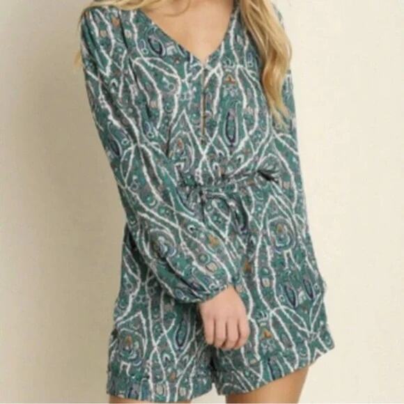 Umgee Pants - Umgee Paisley Print Long Sleeve Romper Size M Medium